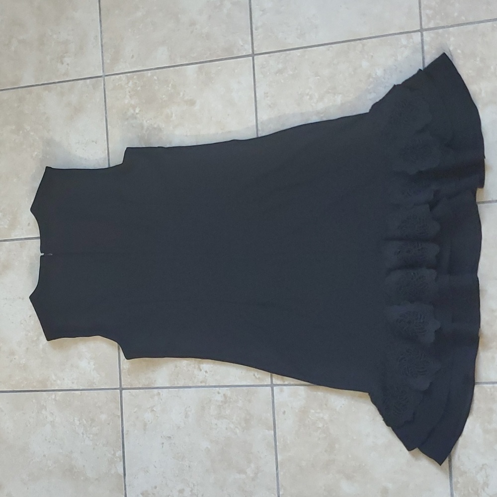 Calvin Klein Sleeveless Black Ruffle Dress sz 6 - Picture 5 of 8